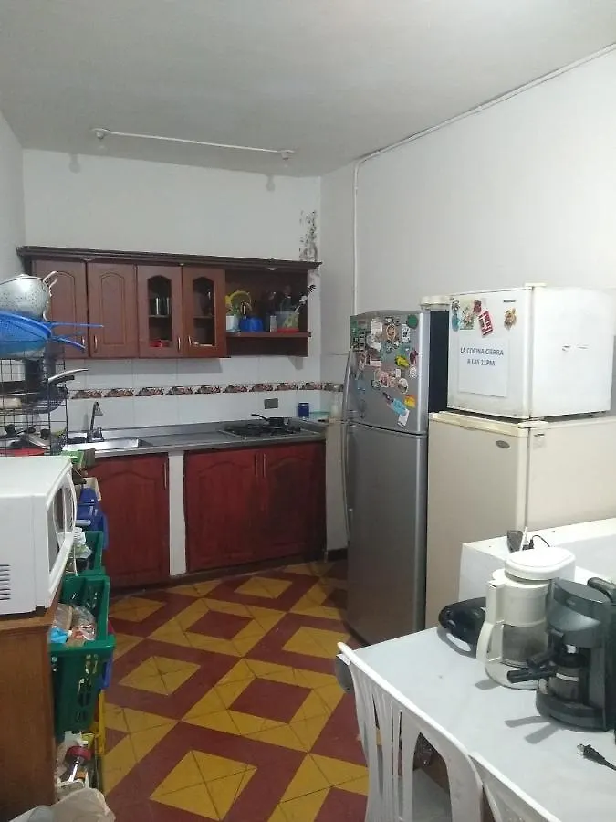 בית הארחה מלון מדיין Living Prado קולומביה
